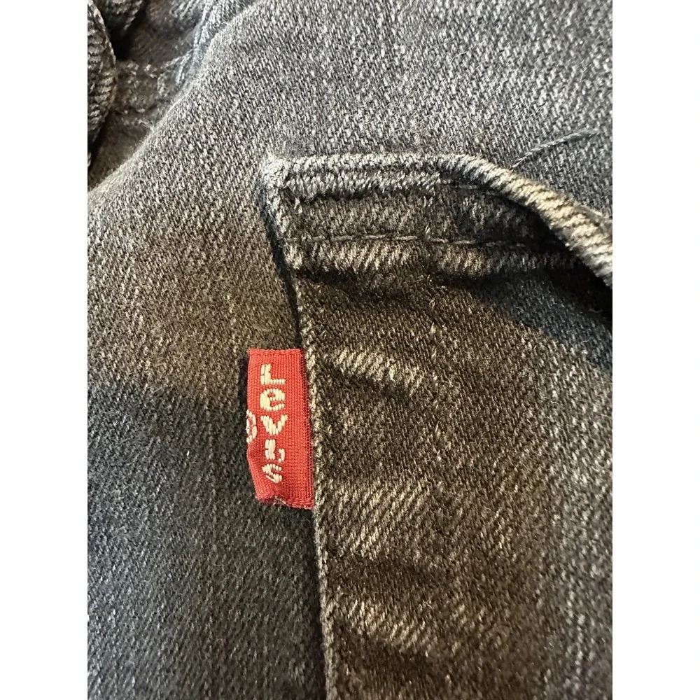 Levis waist flat